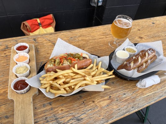 Rosamunde Sausage Grill by null