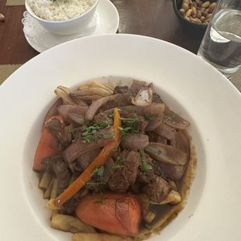 La Limeña Grill - Lomo Saltado - Peruvian Near Me - Rockville, Maryland