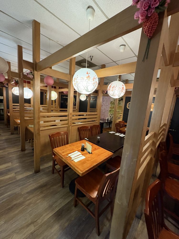 Haku Sushi - Photo 2