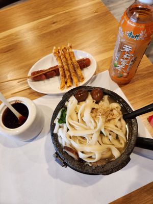 粉爱面 Potato Powder Love Noodle by null