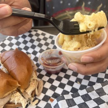 Bubba's Smokehouse BBQ - Pulled chicken Sammy and Mac n chz - Barbeque Near Me - San Diego, California