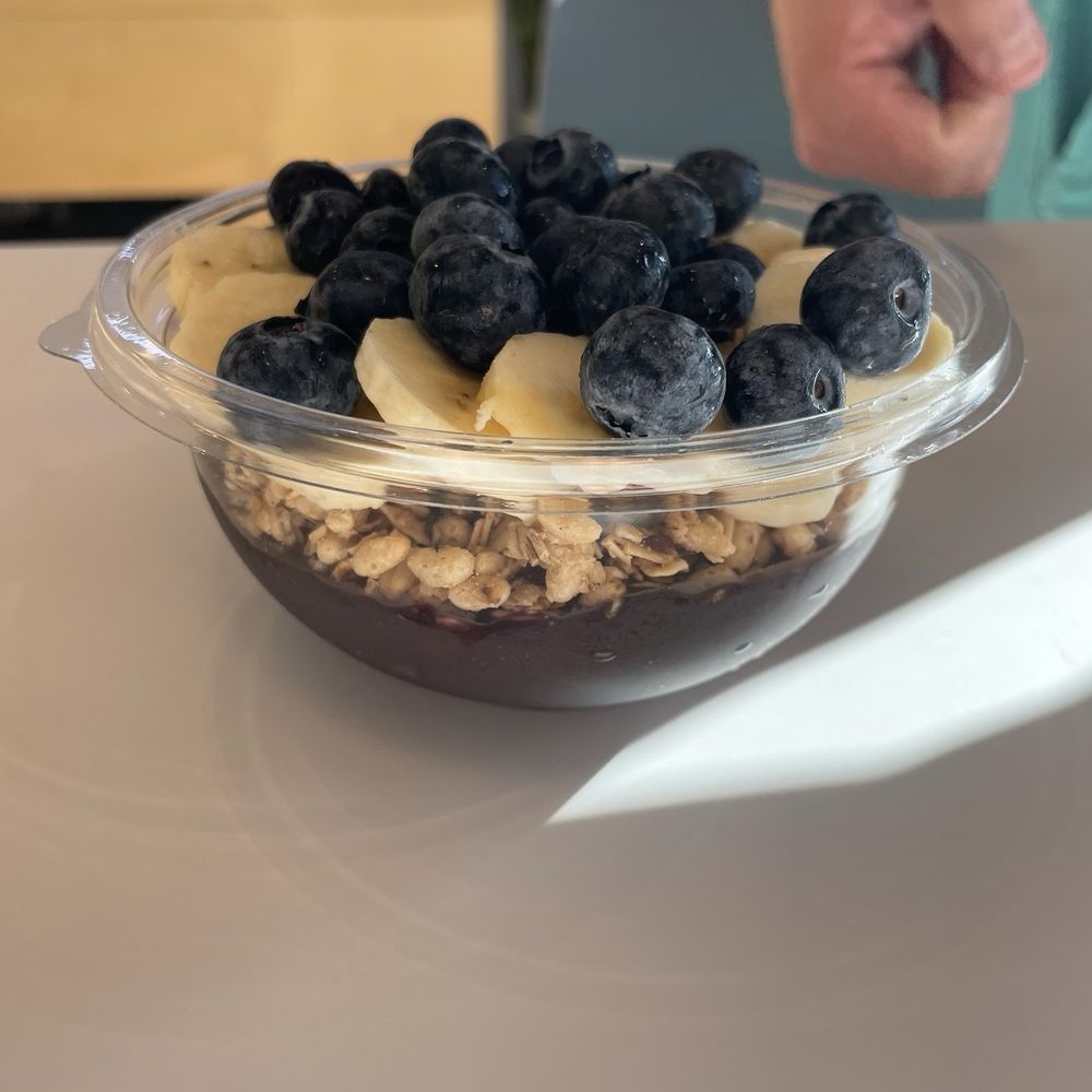 Pure Green - Pure Green Acai Bowl - Juice Bars & Smoothies Near Me - Aventura, Florida