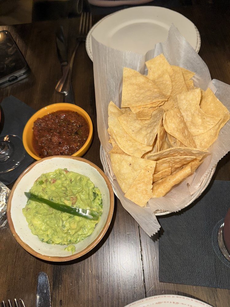 Social spots from Amuleto Mexican Table