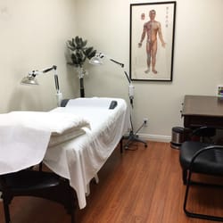 Wu's Acupuncture Clinic - One of four treatment rooms