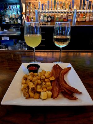 McNeal's Tavern & Eatery