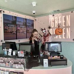 Green Qween - Our budtenders are the funnest in WeHo. Here to match you with your perfect strain!