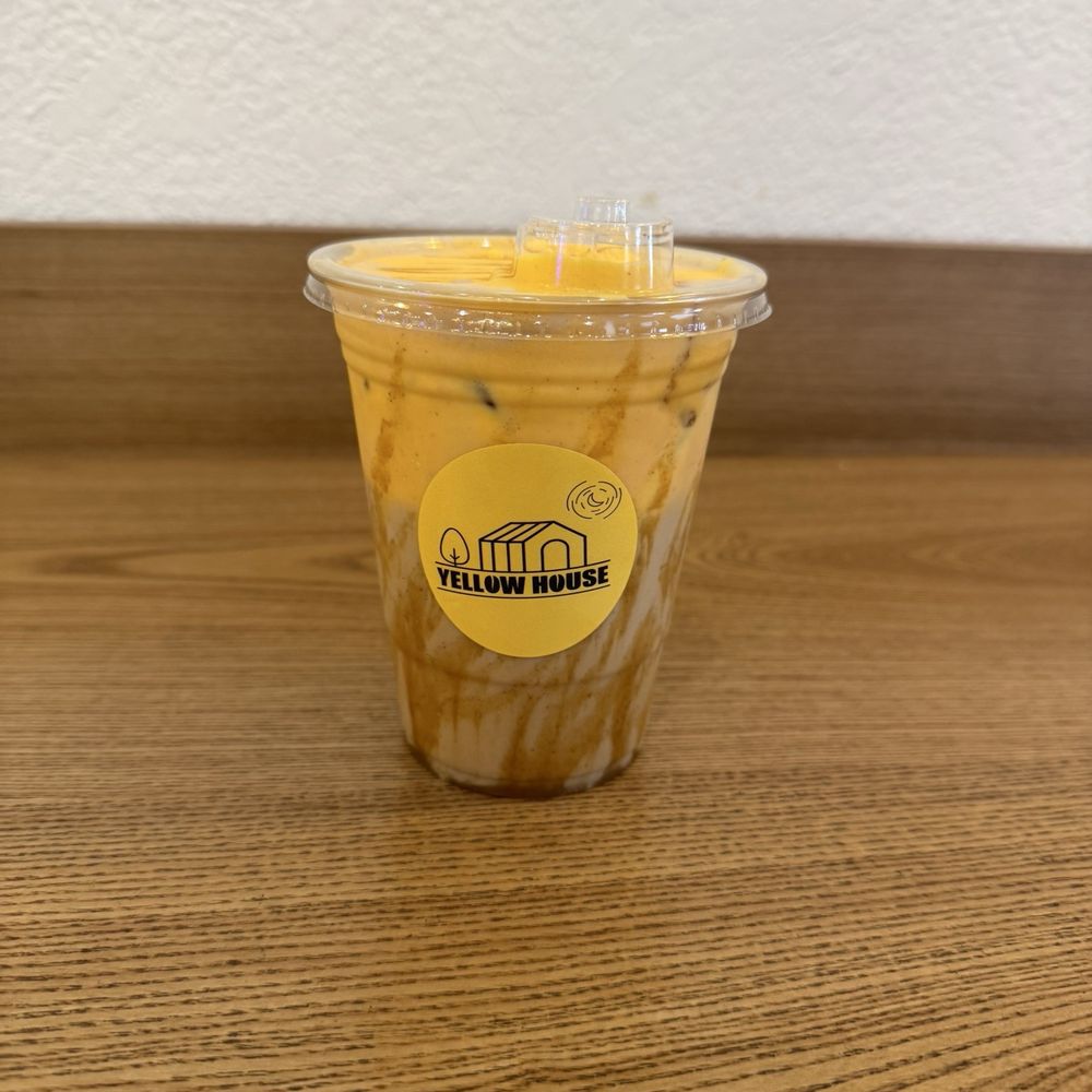 Yellow House Cafe - Pumpkin Spice Horchata Latte - Cafes Near Me - Northridge, California Yellow House Cafe - Pumpkin Spice Horchata Latte - Cafes Near Me - Northridge, California