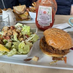 Reed's Point Pub & Grill - Pulled pork and salad