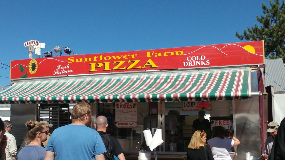 Sunflower Farm Pizza Logo