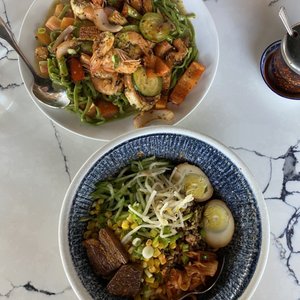 Photo of Chang'an Artisan Noodle - Mountain View, CA, United States. Shrimp on spinach noodles and dan dan noodle