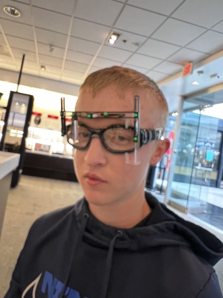 LENSCRAFTERS Updated April 2024 54 Reviews 9730 SW Washington