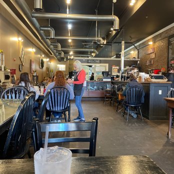 Mustard Seed Cafe - the interior of the restaurant - Cafes Near Me - Kingsport, Tennessee Mustard Seed Cafe - the interior of the restaurant - Cafes Near Me - Kingsport, Tennessee