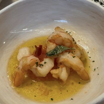 Capital One Landing at DCA - Gambas al Ajillo - Airport Lounges Near Me - Arlington, Virginia