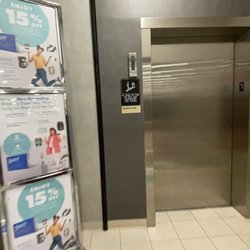 Boscov's - First floor elevator landing
