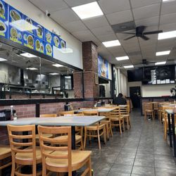 Mana Pupuseria & Taqueria