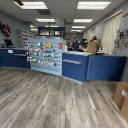 Harold K Reich's Pharmacy & Medical Supply - Inside