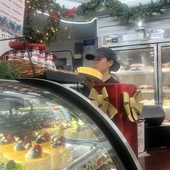 Rimini Pastry Shop - Bakeries Near Me - Brooklyn, New York