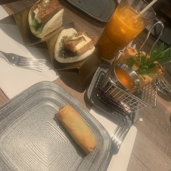 Lemongrass Brooklyn - Vegetarian Crispy Roll and Roast Pork Belly Bao - Thai Near Me - Brooklyn, New York Lemongrass Brooklyn - Vegetarian Crispy Roll and Roast Pork Belly Bao - Thai Near Me - Brooklyn, New York
