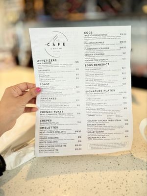 Mia Cafe and Wine Bar by null