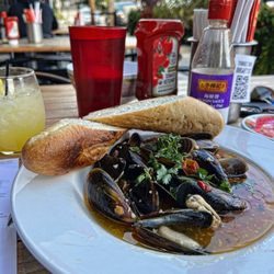 Mai Chau Kitchen - Beer mussels