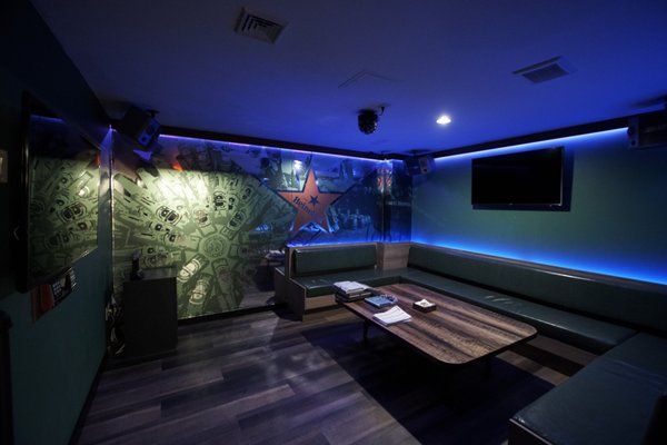 Duba Karaoke and Pub by null