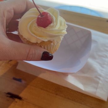 Bywater Bakery - Wedding cake cupcake - Cafes Near Me - New Orleans, Louisiana Bywater Bakery - Wedding cake cupcake - Cafes Near Me - New Orleans, Louisiana