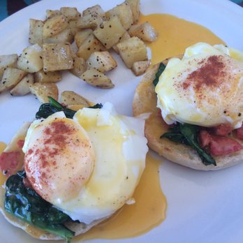 Coffee on the Corner - Eggs Benedict - Breakfast & Brunch Near Me - Sayulita, NAY Coffee on the Corner - Eggs Benedict - Breakfast & Brunch Near Me - Sayulita, NAY