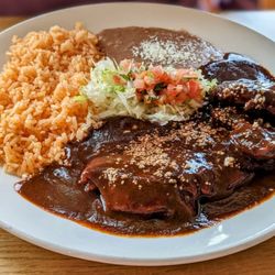 Cocina Mamá Cholita - Chicken Mole Plate