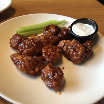Applebee's Grill + Bar - Boneless wings - American Near Me - Columbia, Tennessee Applebee's Grill + Bar - Boneless wings - American Near Me - Columbia, Tennessee
