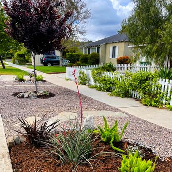 Obrien Schridde Designs - Even parkways can be elegant! - Landscaping Near Me - Burbank, California