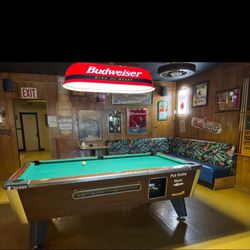 Shamrock Pub - Entertainment