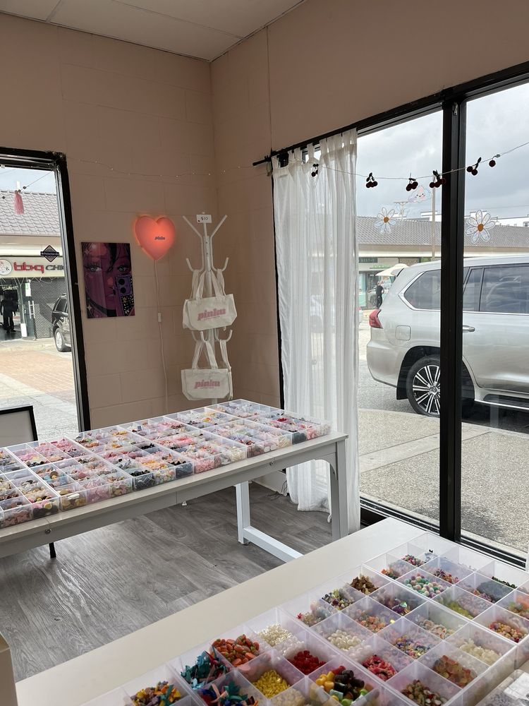 PINKU DIY STUDIO Updated November 2024 75 Photos & 24 Reviews 408