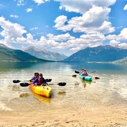 Mt Elbert Canoe & Kayak - Morning paddles are the best. Book the 8:00 AM or 9:00 AM session.