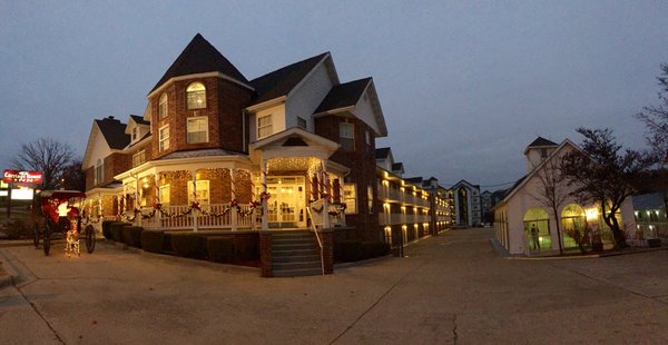 Carriage House Inn by null