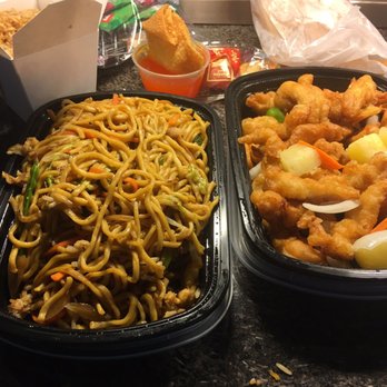 Lucky Dragon - Chicken Lo Mein Crab Rangoon & Sweet & Sour Chicken. - Chinese Near Me - Columbus, Ohio Lucky Dragon - Chicken Lo Mein Crab Rangoon & Sweet & Sour Chicken. - Chinese Near Me - Columbus, Ohio