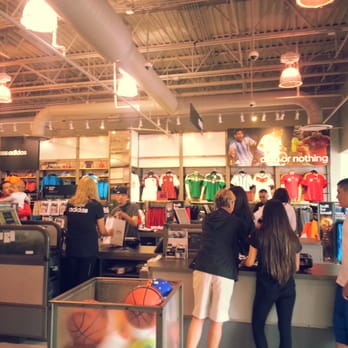 Adidas - Shoe Stores Near Me - Castle Rock, Colorado