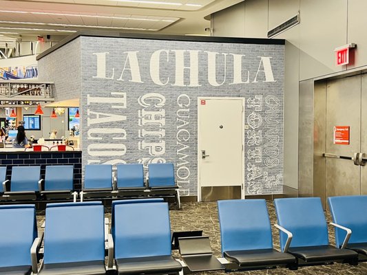 LaGuardia Airport/Terminal B by null