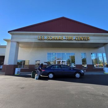 Les Schwab Tire Center - Tires Near Me - Sparks, Nevada Les Schwab Tire Center - Tires Near Me - Sparks, Nevada