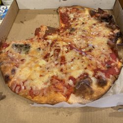 Big John's Pizza Queen