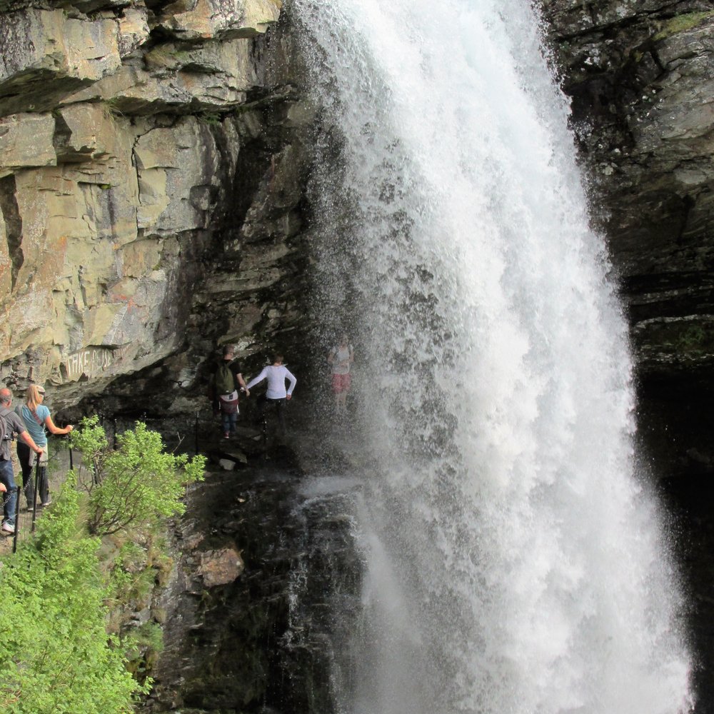 Storseterfossen - Water gets more intense and even colder in the spring - Hiking Near Me