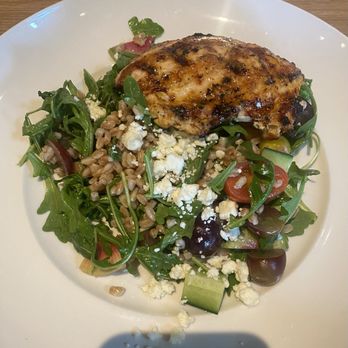 Seasons 52 - Grilled Chicken Breast And Farro salad - New American Near Me - Albuquerque, New Mexico