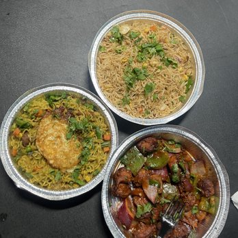 Himalaya’s Momo - Food Trucks Near Me - Northridge, California