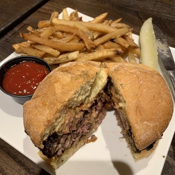 The Hound's Tale - Waygu burger - New American Near Me - Williamsburg, Virginia The Hound's Tale - Waygu burger - New American Near Me - Williamsburg, Virginia