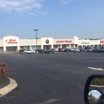 Planet Fitness - PF located in outdoor shopping mall with lots of parking - Gyms Near Me - Madison, Tennessee Planet Fitness - PF located in outdoor shopping mall with lots of parking - Gyms Near Me - Madison, Tennessee