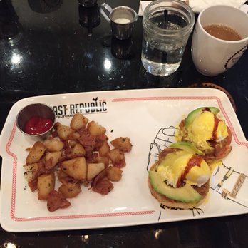 Breakfast Republic - Crab cake Benedict with avocado and tomato - Breakfast & Brunch Near Me - Encinitas, California