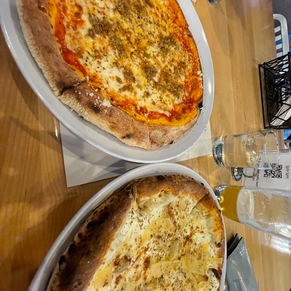 Triple Crossing Beer - Bianca and Fennel/Sausage Pizza - Breweries Near Me - Richmond, Virginia Triple Crossing Beer - Bianca and Fennel/Sausage Pizza - Breweries Near Me - Richmond, Virginia