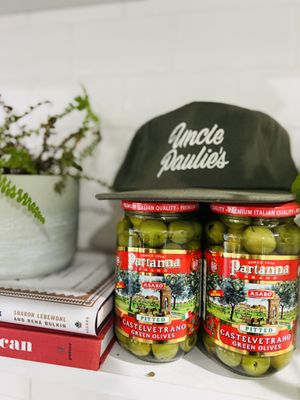 Uncle Paulie's Deli by null