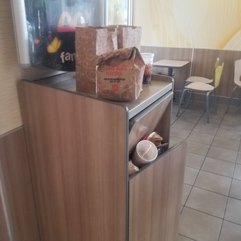 McDonald's - garbage overflowing here too! - Fast Food Near Me - Miami Springs, Florida McDonald's - garbage overflowing here too! - Fast Food Near Me - Miami Springs, Florida