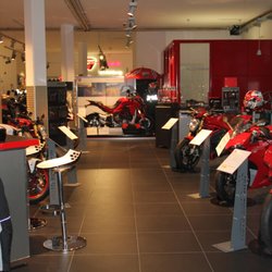 Moto-Bike-Shop - HONDA und Ducati Verkaufsraum im MOTOBIKE Shop