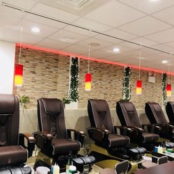 YY Nails & Spa